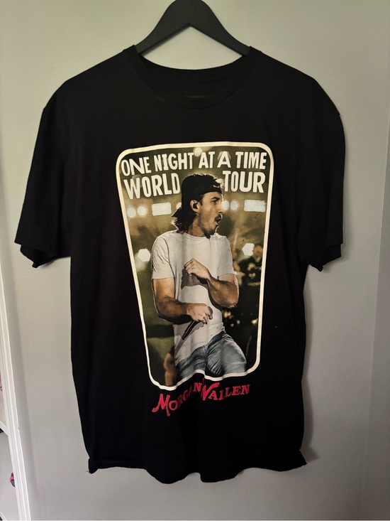 Other - Morgan Wallen 'One Night At A Time' Tour Graphic Tee: Size - XL